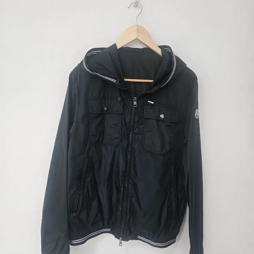 [BUNJANG] Moncler Windbreaker Green Size 3 / [L]몽클레어 바람막이 3사이즈