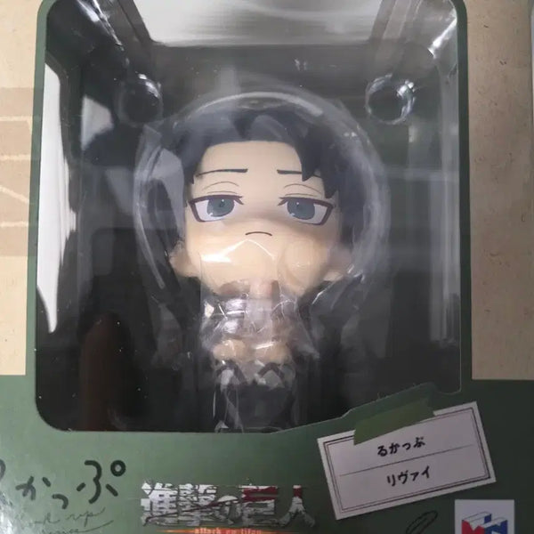 [BUNJANG] Attack on Titan Levi Look Up Figure (Sealed) / 진격의거인 진격거 리바이 룩업 미개봉 새상품