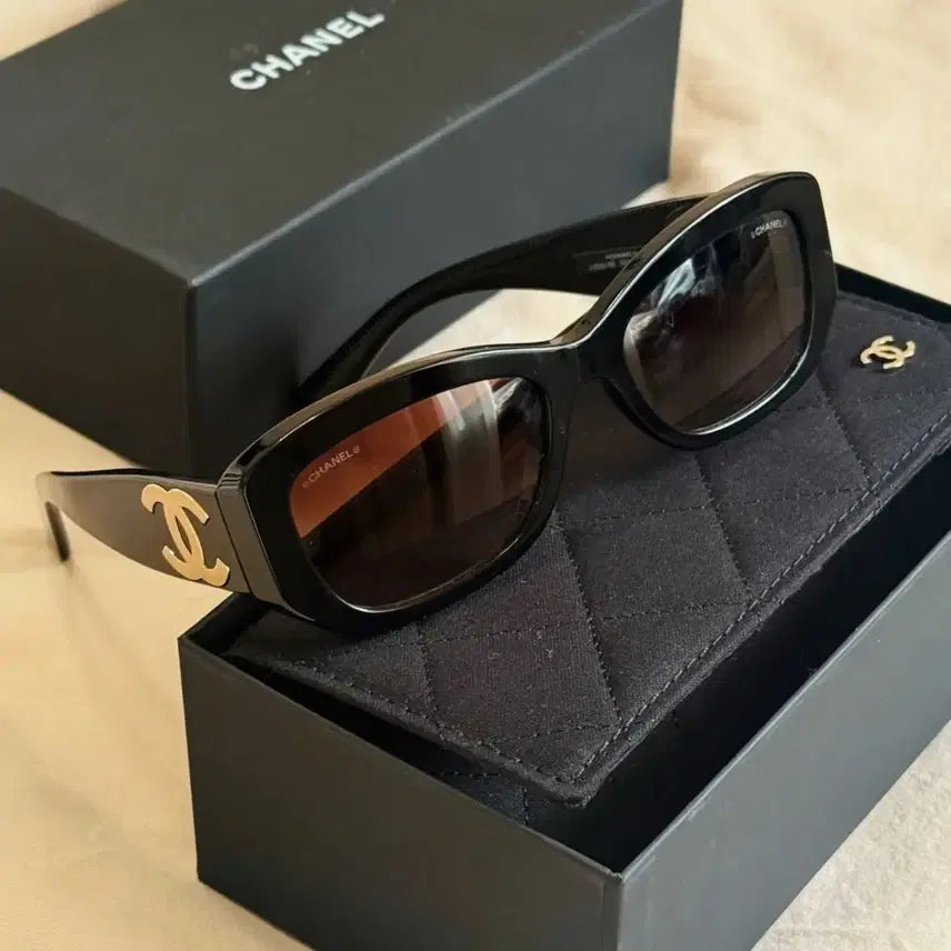 [BUNJANG] Chanel Black Sunglasses / 샤넬 블랙 선글라스