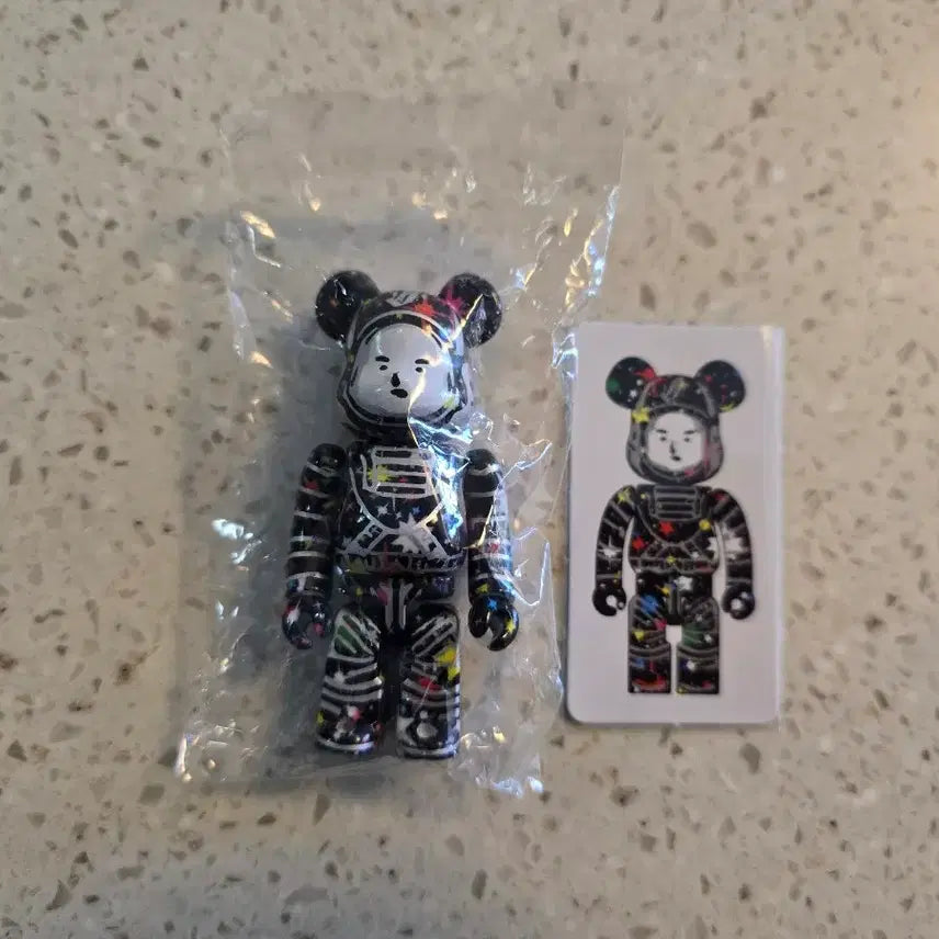 [BUNJANG] Bearbrick 41st Artist BBC Sealed New Product / 베어브릭 41탄 아티스트 BBC 미개봉 새상품