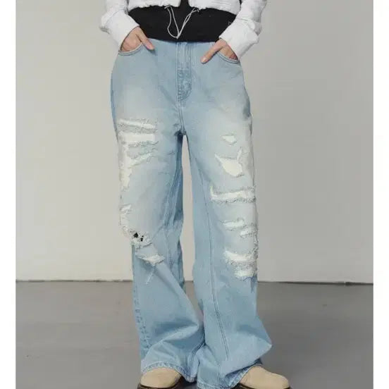 [BUNJANG] Fren da Damage Point Straight Denim Pants Light Blue / 프렌다 DAMAGE POINT STRAIGHT DENIM PANTS