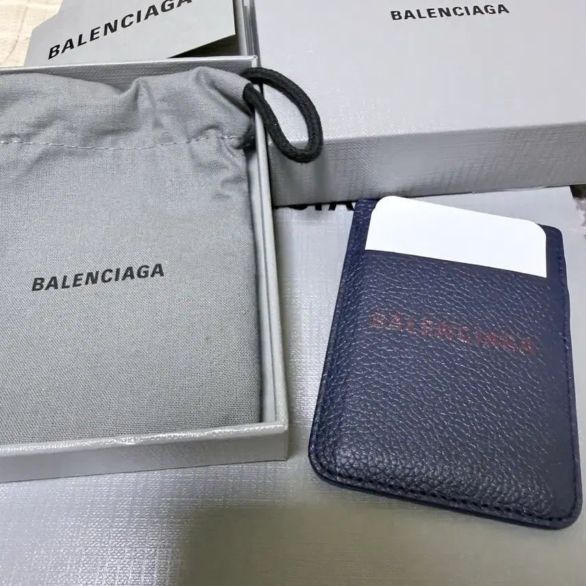 [BUNJANG] Balenciaga MagSafe Card Holder Navy Full Box / 발렌시아가 맥세이프 카드지갑 네이비 풀박스