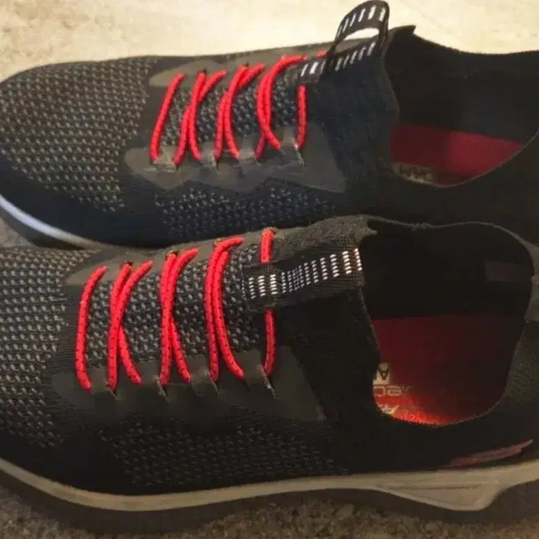 [BUNJANG] Skechers Black/Red Sneakers / 지금 딱 좋은 스케쳐스 블랙/레드 운동화