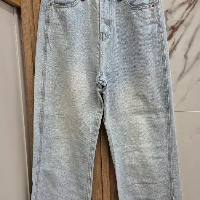[BUNJANG] 8seconds Light Wash Denim Jeans / 에잇세컨즈 연청 데님