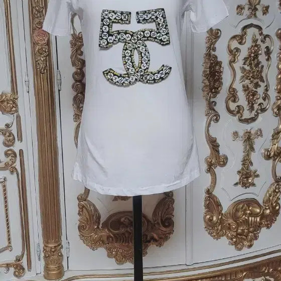 [BUNJANG] White CC Logo Short Sleeve T-Shirt / 화이트 CC로고 반팔 티셔츠