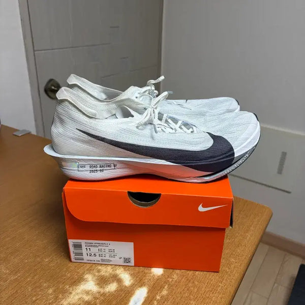 [BUNJANG] Nike Streakfly 2 Running Shoes White/Silver Size 290 (Actual 285) / 나이키 러닝화 스트릭플라이2 290(실측285)
