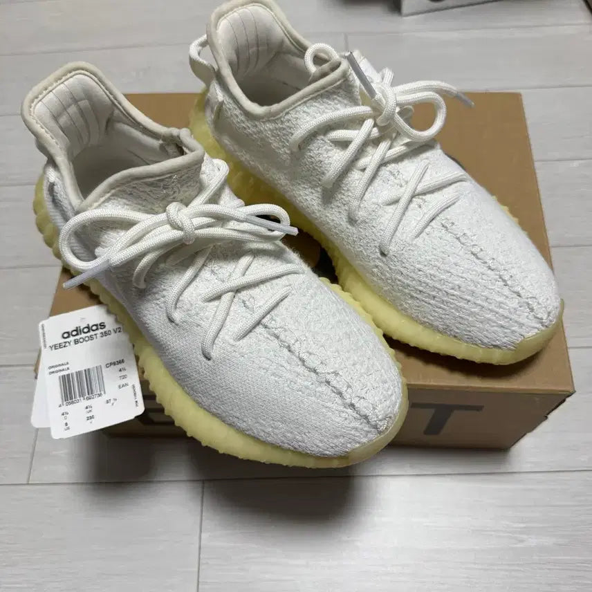 [BUNJANG] Adidas Yeezy Boost 350 V2 Cream White / 이번주거래시[230] 아디다스 이지부스트 350 V2 크림화이트