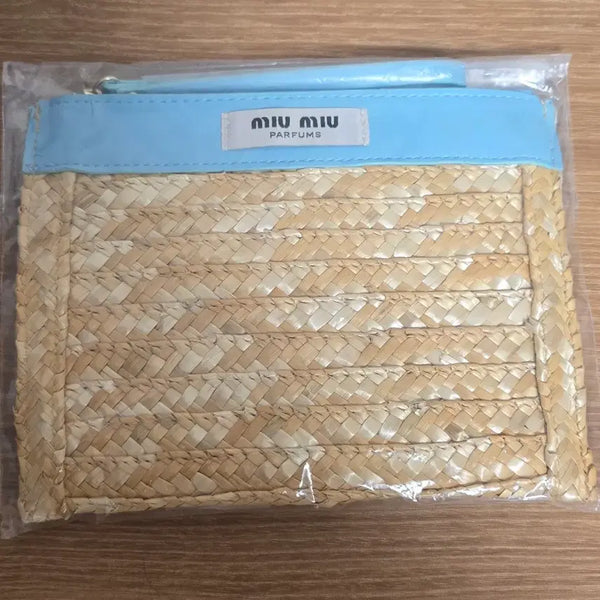 [BUNJANG] Miu Miu Raffia Pouch Sky Blue / 미우미우 라피아 파우치 하늘색 새상품