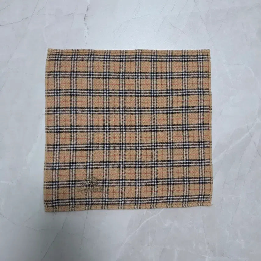 [BUNJANG] Burberry Check Hand Towel / 버버리 체크 핸드타올