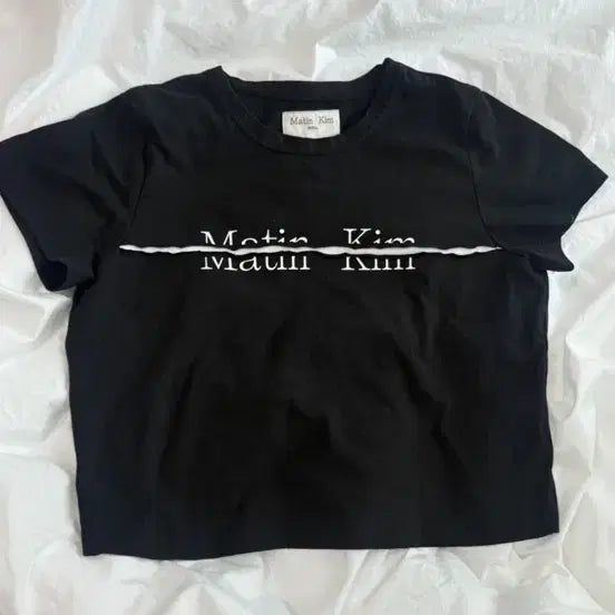 [BUNJANG] Matinkim Cutting Crop Short Sleeve Black / 마뗑킴 커팅 크롭 반팔 블랙