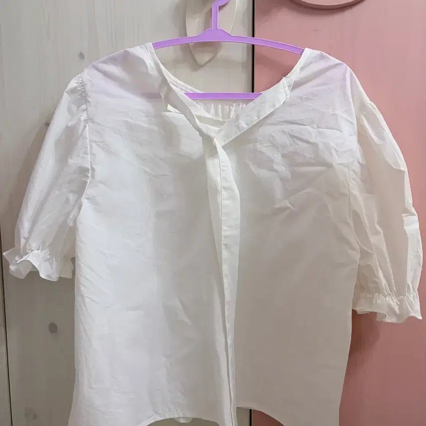 [BUNJANG] White Puff Sleeve Ribbon Short Sleeve Blouse / 미사용 에겐녀 일녀 화이트 퍼프소매 리본 반팔 블라우스 판매