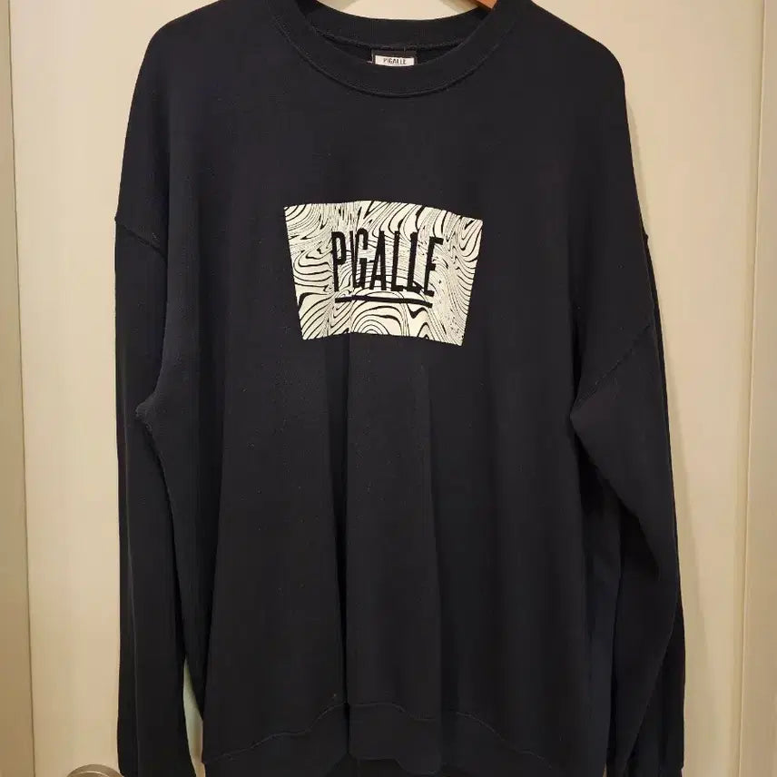 [BUNJANG] PIGALLE Box Logo Black Sweatshirt M / [정품] 피갈레 박스로고 블랙 맨투맨 M