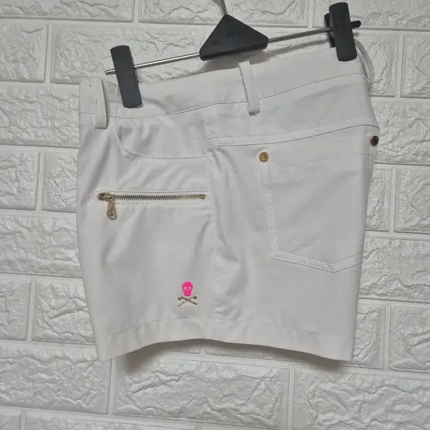 [BUNJANG] Mark &ロナ White Short Pants / 마크앤로나 화이트 숏팬츠