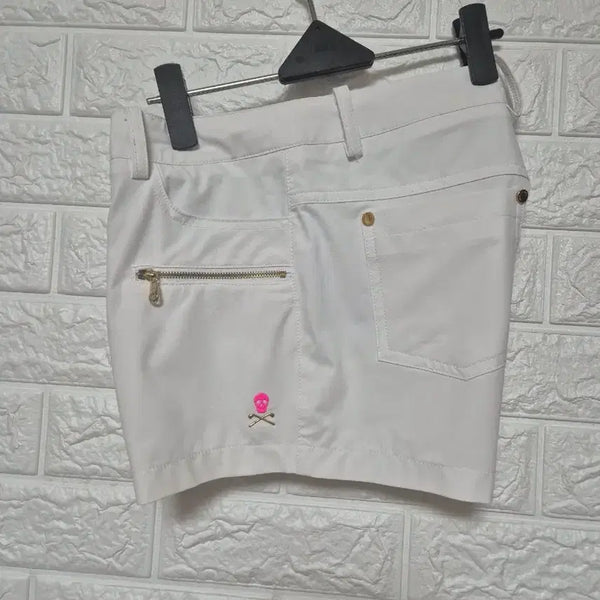 [BUNJANG] Mark &ロナ White Short Pants / 마크앤로나 화이트 숏팬츠