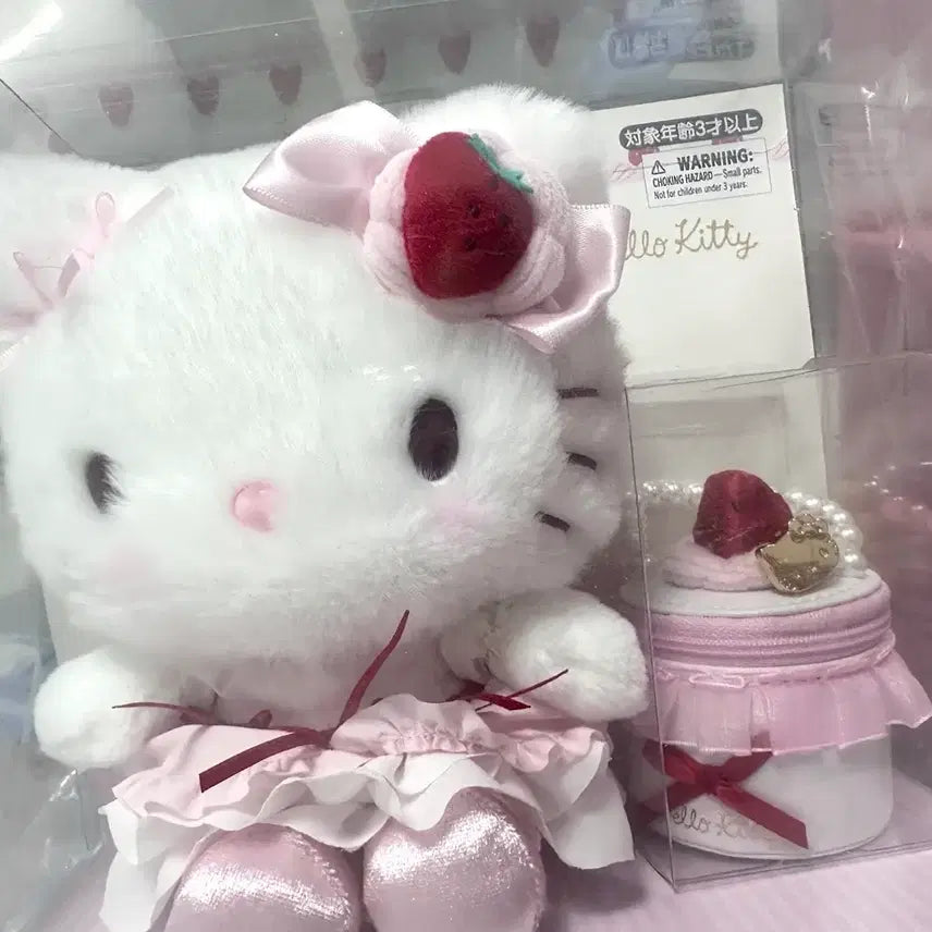 [BUNJANG] Sanrio Hello Kitty Strawberry Shortcake Series Medium Plush Doll & Pouch Set / 산리오) 헬로키티(Hello Kitty) 딸기 쇼트케이크 시리즈