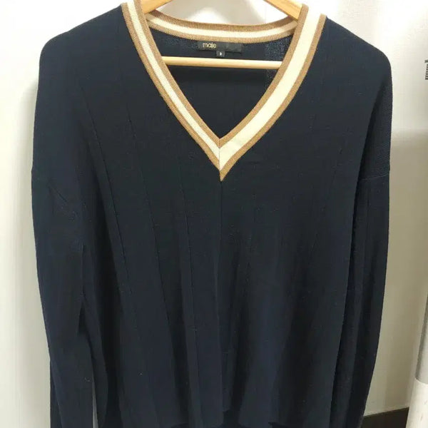 [BUNJANG] Maje Cashmere V-Neck Knit Sweater / 마쥬 캐시미어 니트 1