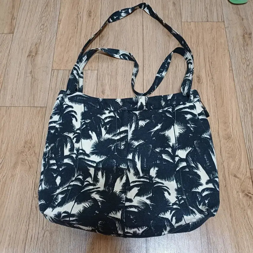[BUNJANG] Palm Tree Pattern Shoulder Bag / 야자수 패턴 가방