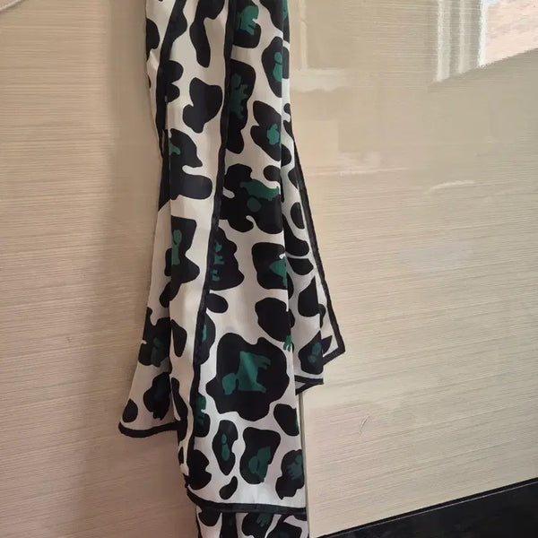 [BUNJANG] Push Button Leopard Pattern Scarf / 푸쉬버튼 브랜드 레오파드 패턴 스카프