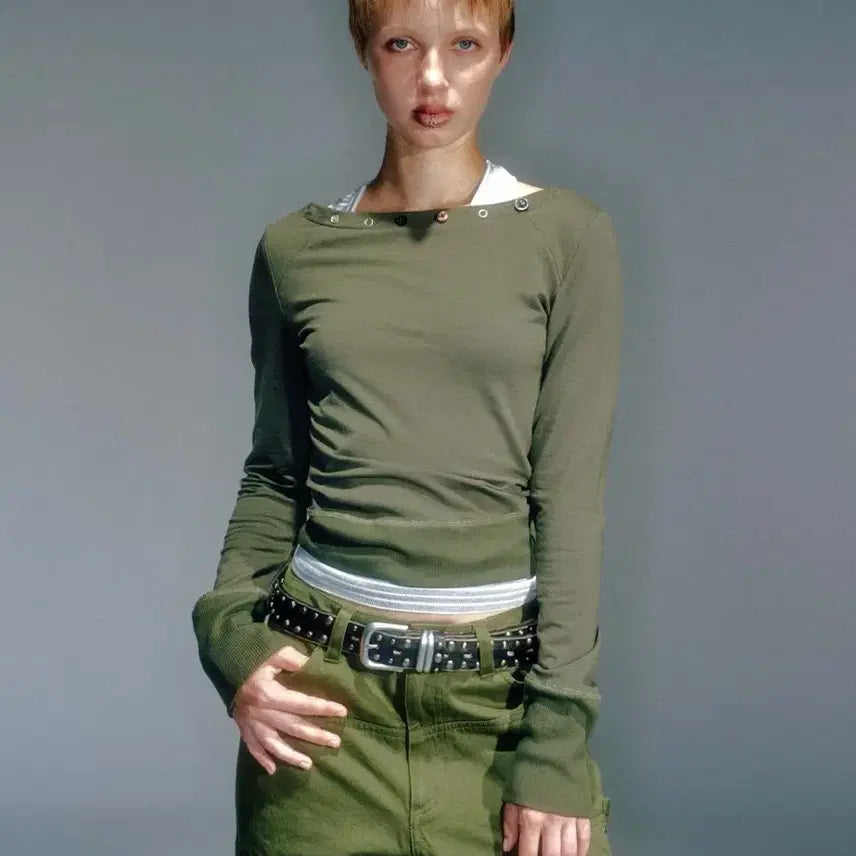 [BUNJANG] Vacant Archive Lina Boatneck Button Long Sleeve Top - Khaki / 베이컨트아카이브 리나 보트넥 버튼 롱슬리브 탑 카키