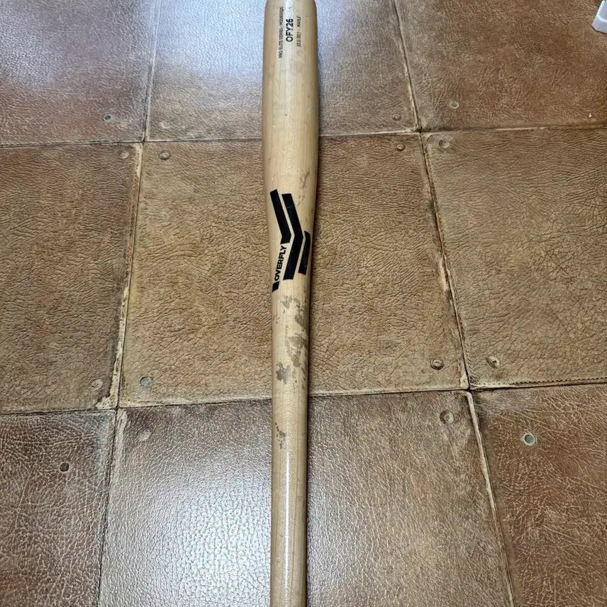 [BUNJANG] Overfly Noh Si-hwan Model Wooden Baseball Bat / 오버플라이 나무배트 노시환모델(오늘까지만 팝니다)
