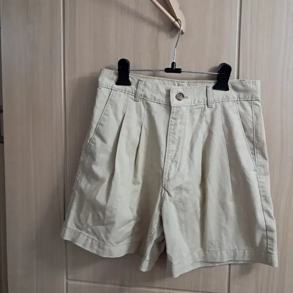 [BUNJANG] Levi's Women's Beige Shorts / 리바이스 반바지 숏팬츠