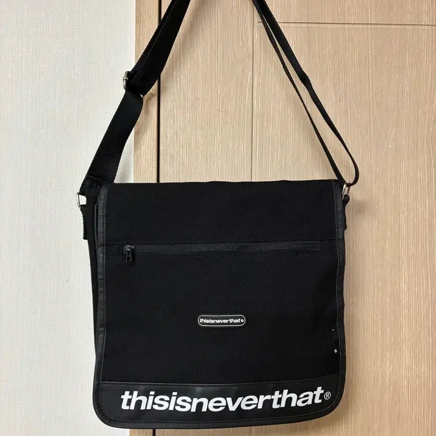 [BUNJANG] thisisneverthat Messenger Bag Black / [free]디스이즈네버댓 메신저백 블랙