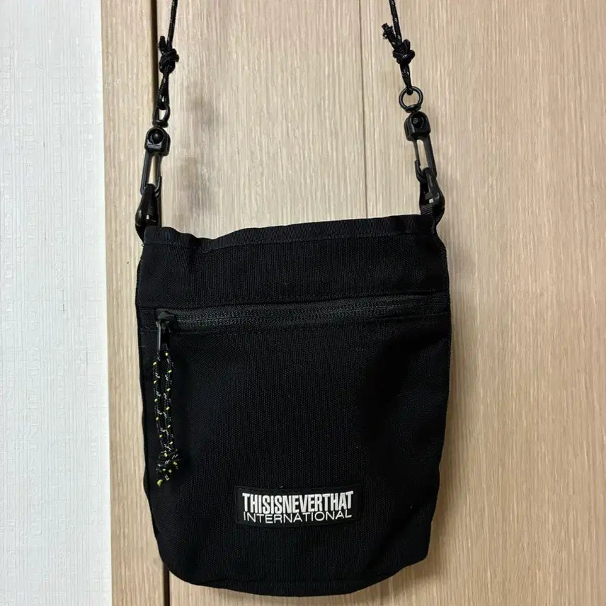 [BUNJANG] Thisisneverthat Mini Cross Bag / [free]디스이즈네버댓 미니 크로스백