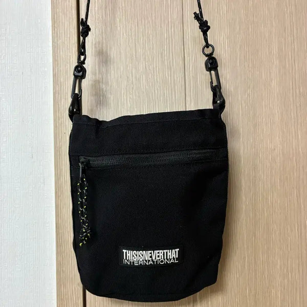[BUNJANG] Thisisneverthat Mini Cross Bag / [free]디스이즈네버댓 미니 크로스백
