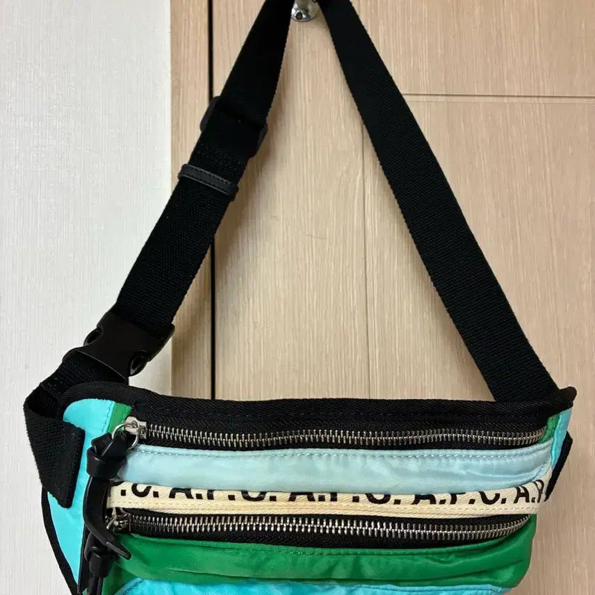 [BUNJANG] A.P.C. Body Crossbody Bag / [free]A.P.C. 아페쎄 바디 크로스백