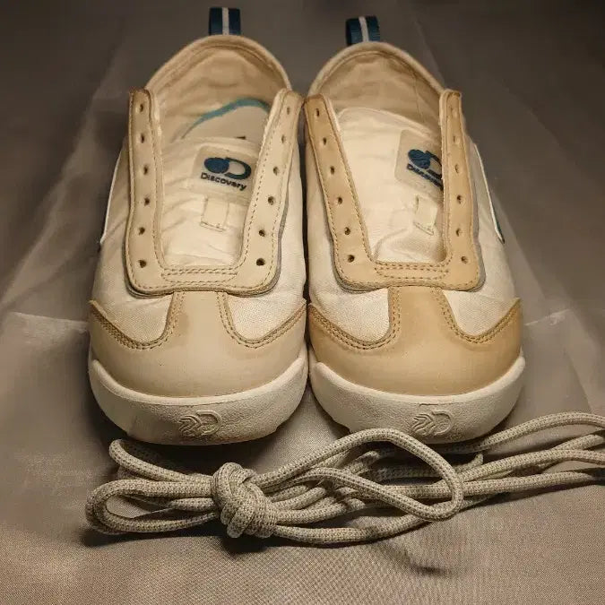 [BUNJANG] Discovery Expedition Lifestyle Sneakers / 디스커버리 운동화