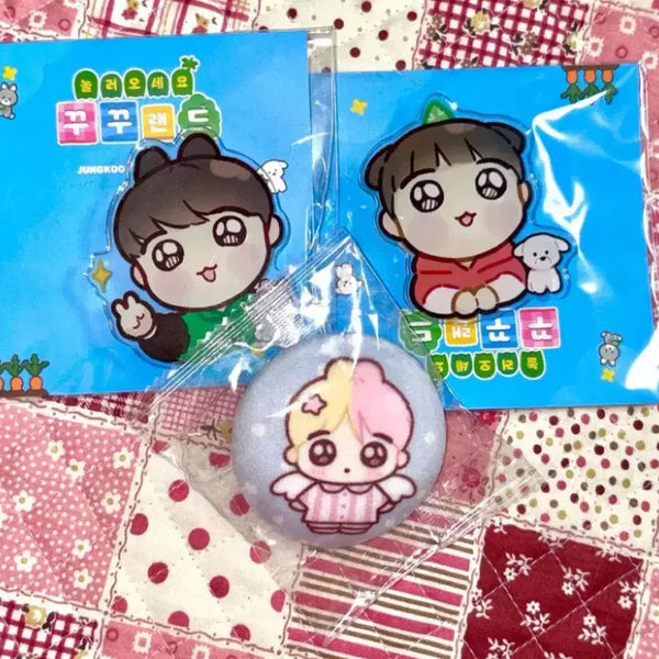 [BUNJANG] BTS Jungkook "KuKoo Land" "GungMul" "Yangban Kim" Grip Tok & Soft Badge Set / 방탄 정국 그립톡 말랑 뱃지 생카 생일 카페 국뷔 꾸꾸랜드 궁물 양반김
