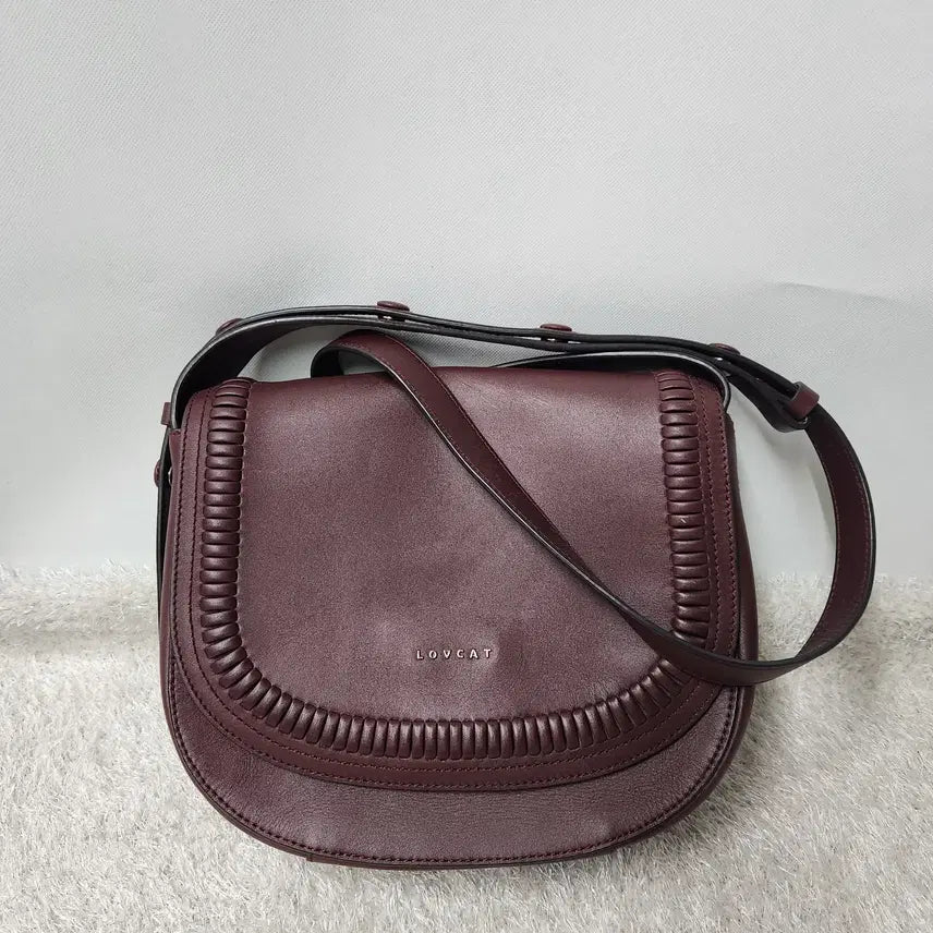 [BUNJANG] LOVCAT Shirring Detail Leather Half-Moon Bag Crossbody / [정품] LOVCAT 셔링 디테일 가죽 반달백 / 크로스백
