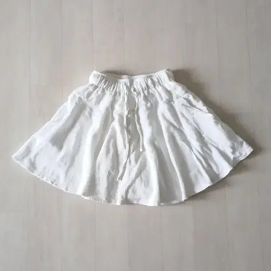 [BUNJANG] White Skirt Shorts with Drawstring Waist / 치마반바지