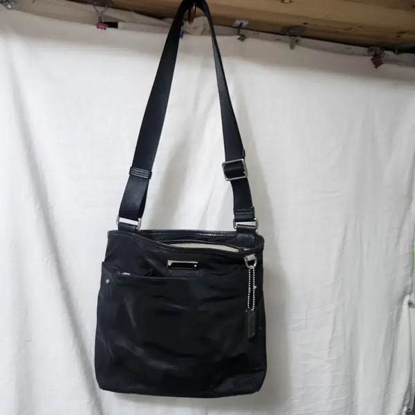 [BUNJANG] Tumi Black Crossbody Bag / 투미 TUMI 블랙 크로스백 24 x25x5