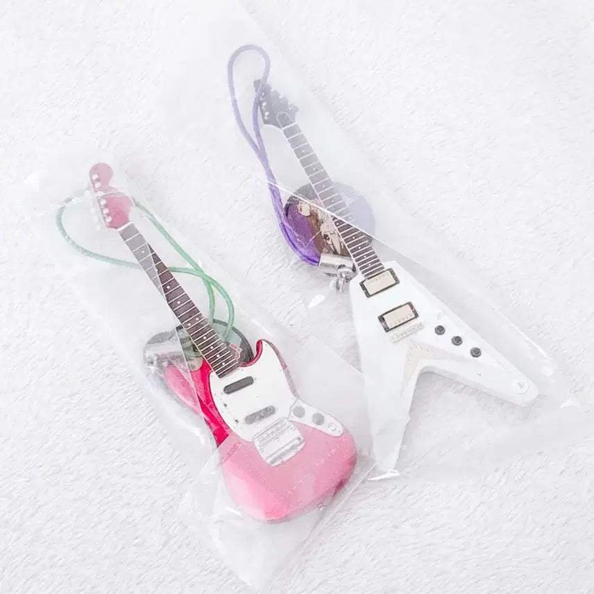 [BUNJANG] K-On! Azusa Sawako Guitar Collection Strap Keychain Bundle Set / [일괄] 케이온 아즈사 사와코 기타 컬렉션 스트랩 키링
