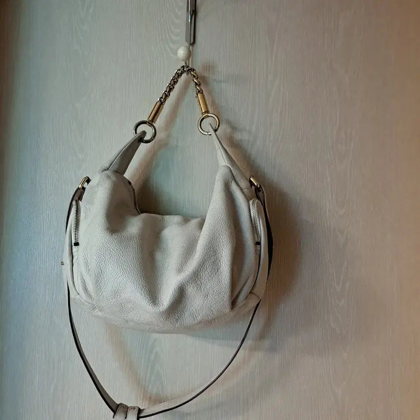 [BUNJANG] Furla Ivory Leather Hobo Shoulder Chain Bag / FURLA.  아이보리 레더 호보백 숄더백 체인백