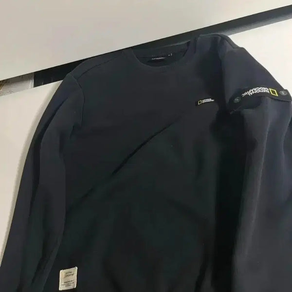[BUNJANG] National Geographic Black Sweatshirt / 내셔널지오그래픽 맨투맨 블랙