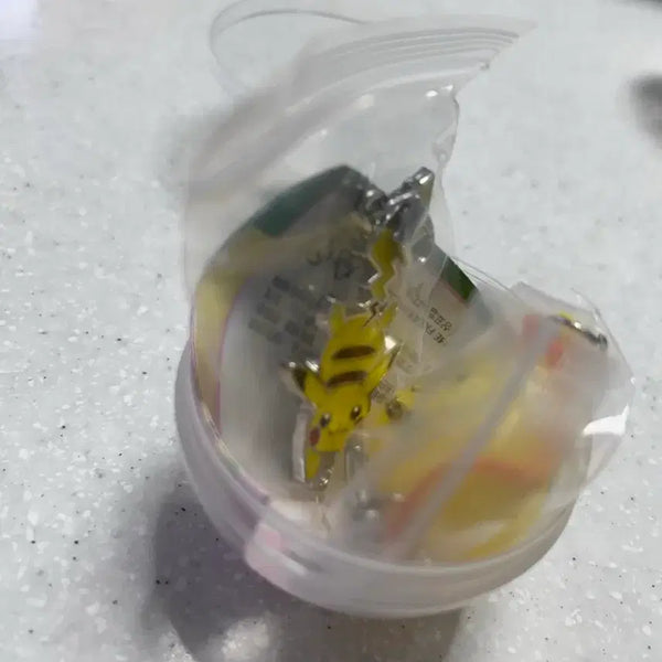 [BUNJANG] Pokemon Center Seongsu Olive Young Popup Gachapon Keychain Pikachu / (교환/판매)성수 올리브영 팝업 키링 가챠 피카츄