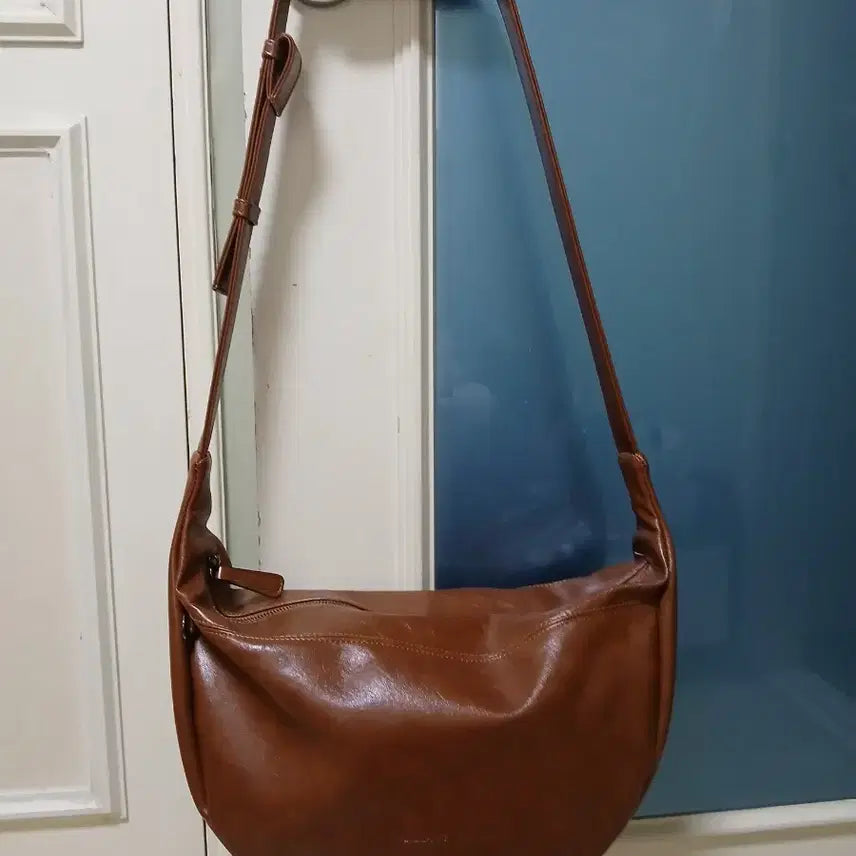 [BUNJANG] Tan Brown Leather Hobo Bag / 탄브라운 가죽 호보백 새상품