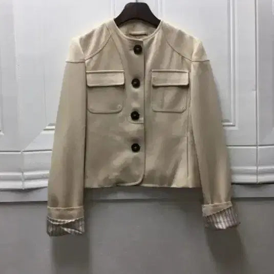 [BUNJANG] Burberry Beige Lapel-less Cropped Jacket / 버버리 베이지 노카라 크롭 자켓