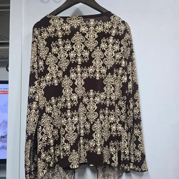 [BUNJANG] Brown Floral Pattern Long Blouse / 브라운 플라워 패턴 롱 블라우스