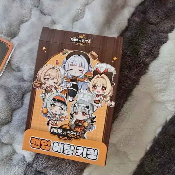 [BUNJANG] NİKE Mom's Touch Collaboration Random Metal Keyring / 니케 맘스터치 콜라보 랜덤 메탈 키링