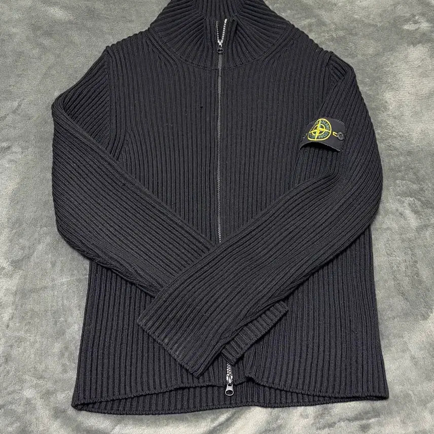 [BUNJANG] Stone Island Black Wool Knit Zip-Up Cardigan / 스톤아일랜드 블랙 울니트집업 가디건