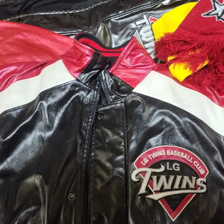 [BUNJANG] LG Twins KBO Baseball Retro Jacket (Size 100 L) / 엘지트윈스 구로고 유광잠바 100 L