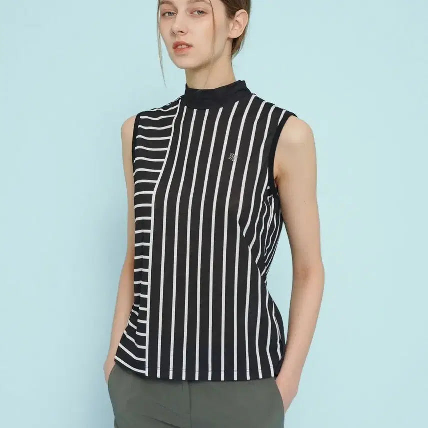 [BUNJANG] JDX High-Neck Sleeveless T-Shirt with Back Slit / 새옷) JDX 뒷트임 하이넥 민소매 티셔츠