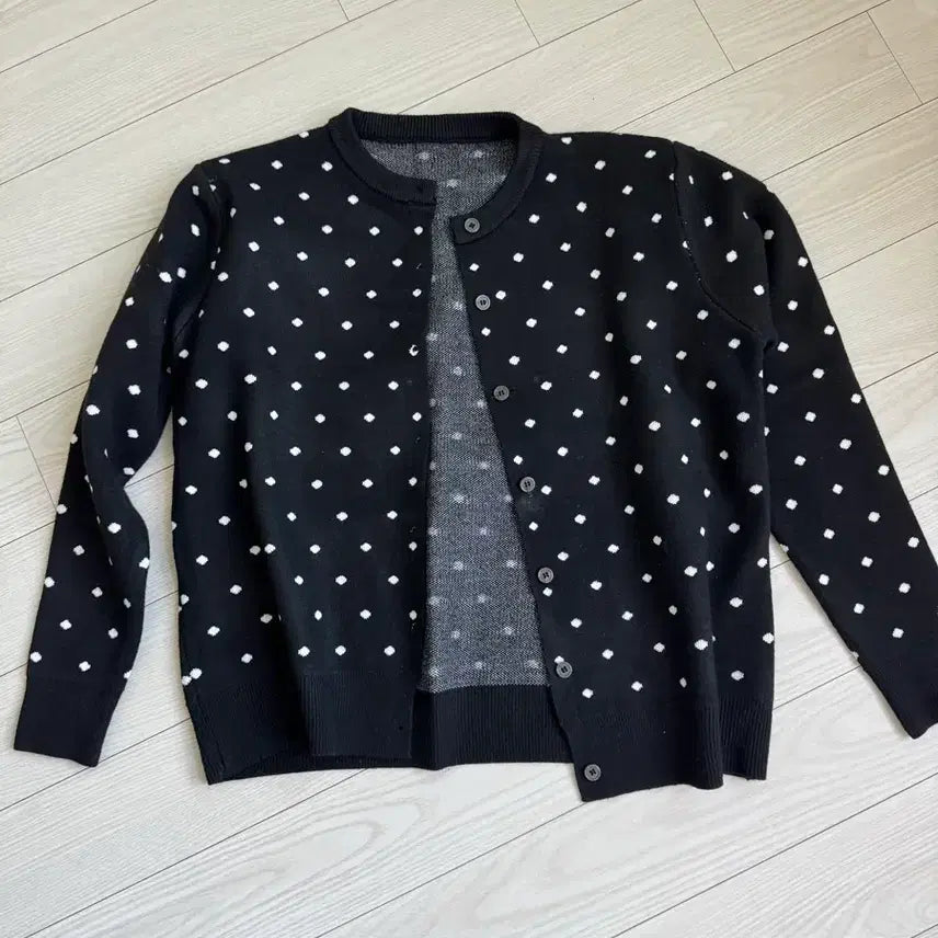 [BUNJANG] Black Dot Pattern Knit Cardigan / 블랙 도트 패턴 니트 가디건