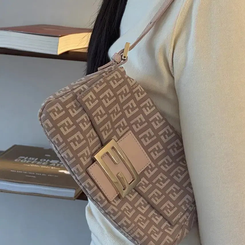 [BUNJANG] Fendi Zucca Mamma Bag Pink Mamma / 펜디 주카 맘마백 핑크맘마