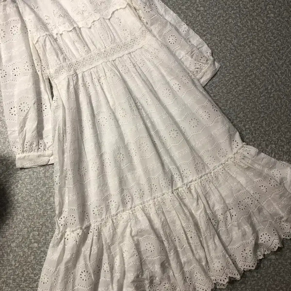 [BUNJANG] Byflow Punching Lace Dress Eyelet Balloon Puff Princess Style / 바이플로우 펀칭 레이스 원피스 아일렛 벌룬 퍼프 공주풍