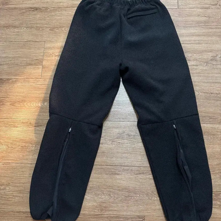 [BUNJANG] Hatching Room Slide Sweatpants Black Size 3 / 해칭룸 슬라이드 스웻팬츠 블랙 3사이즈