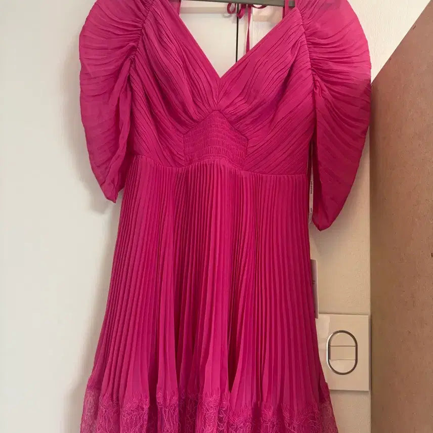 [BUNJANG] Self-Portrait Fuchsia Chiffon Mini Dress UK10 / 셀프포트레이트 푸시아, 꽃핑크 쉬폰 원피스.  새상품  UK10